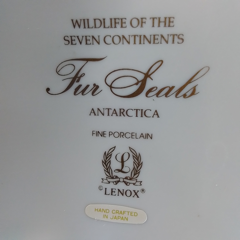Lenox Fur seal family figurine from Wildlife of the seven continents - Picture 2 of 7